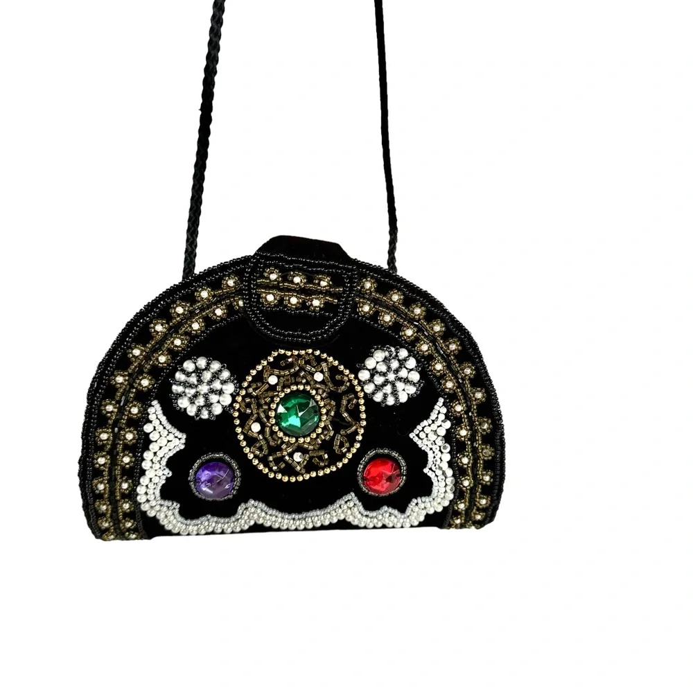 🆕 Magid Beaded Clutch Crossbody